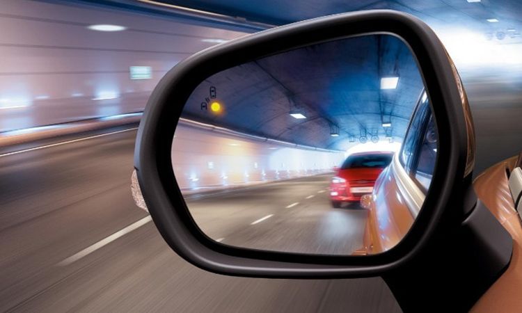 Sustav nadzora mrtvog kuta